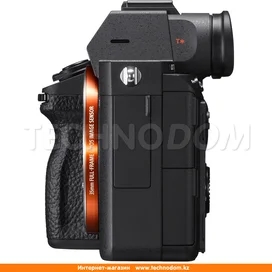 Беззеркальный фотоаппарат Sony ILCE-7M III Body фото #4
