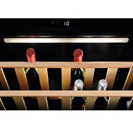 Встраиваемый холодильник для вина Electrolux KBW5X фото #3
