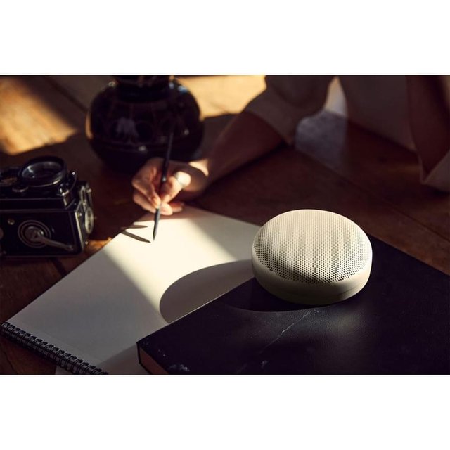 Колонки Bluetooth Bang & Olufsen BeoSound A1 2nd Gen, Grey Mist - фото #9