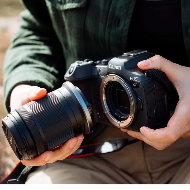 Беззеркальный фотоаппарат Canon EOS R7 18-150 IS STM Black - фото #10