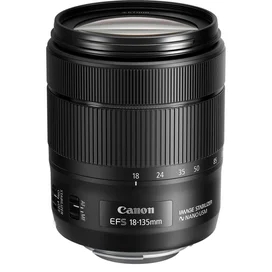 Canon EF-S объективі 18-135 mm f/3.5-5.6 IS USM фото