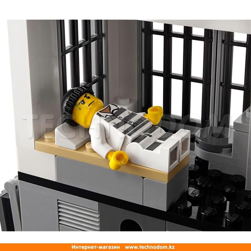 Дет. Конструктор Lego City, Полицейский участок (60141) - фото #1
