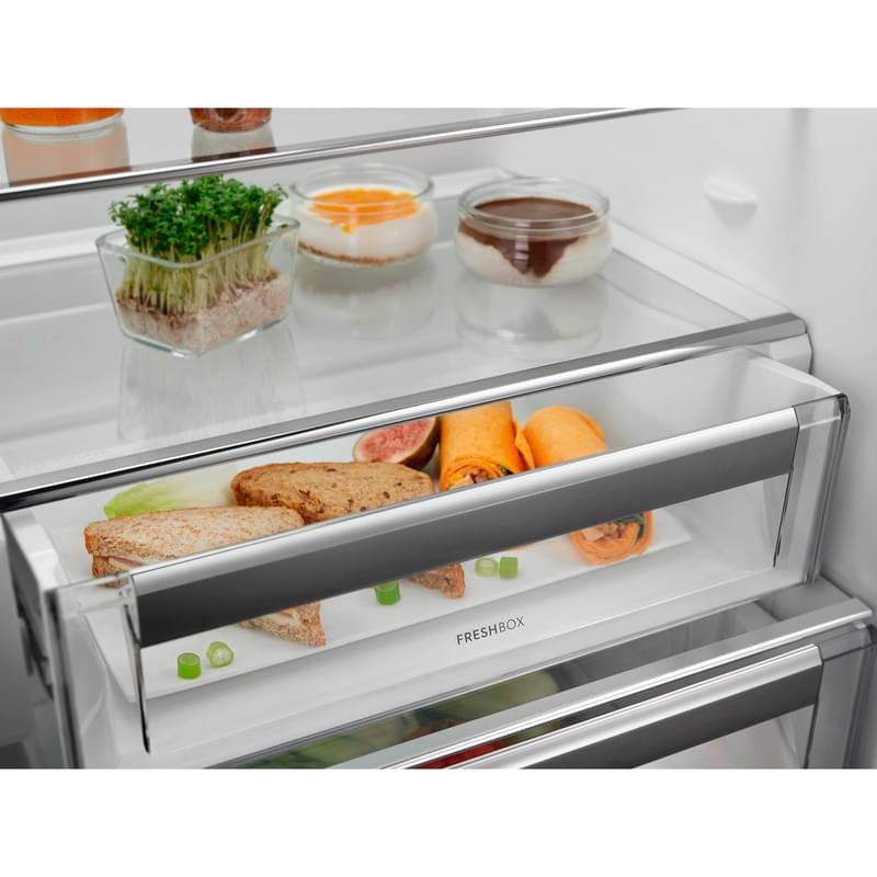 Встраиваемый холодильник Electrolux LNS9TE19S - фото #3