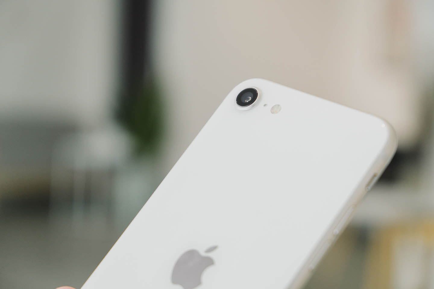 Apple выпустила новый iPhone 16e: замена iPhone SE и iPhone 14 Apple выпустила новый iPhone 16e: замена iPhone SE и iPhone 14
