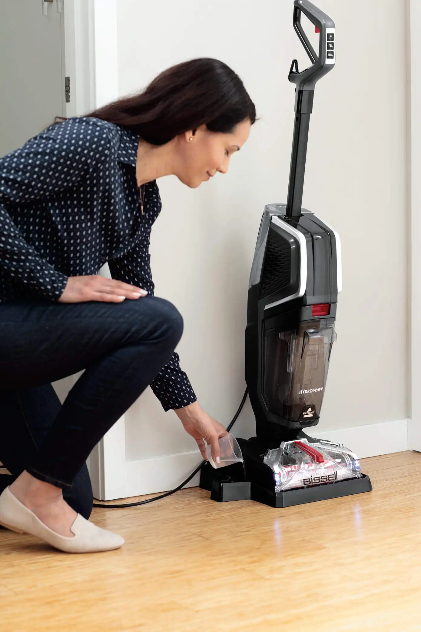 Вертикальный моющий пылесос Bissell Hydrowave 2571N - купить по лучшей ...